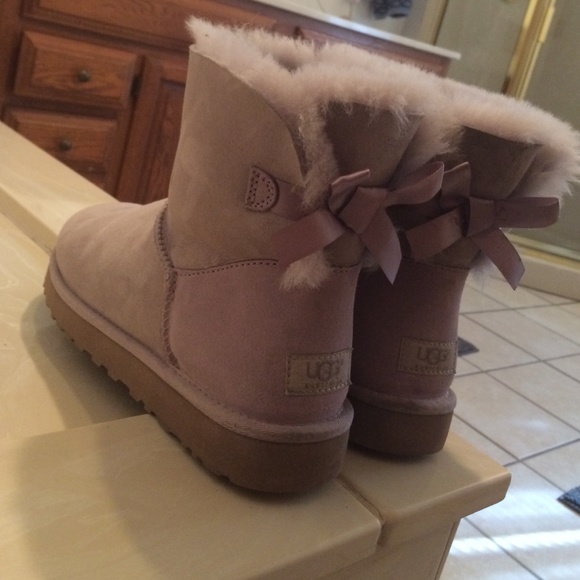 UGG - Picture 4 of 4