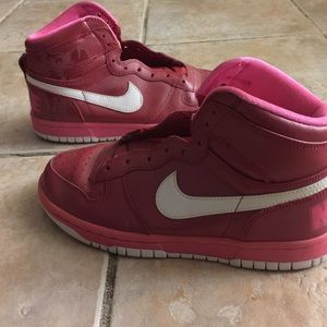 Hightop Nikes