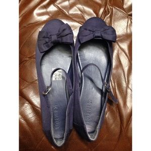 🔷SOLD🔷Forever 21 Flats w/ straps!