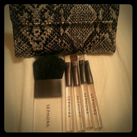 Sephora snake print pocket brush set