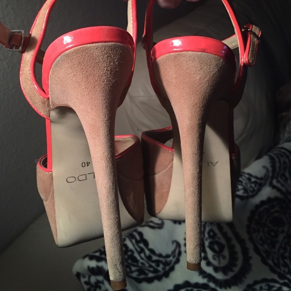 Aldo tan with orange trim peep toes! - Picture 2 of 4