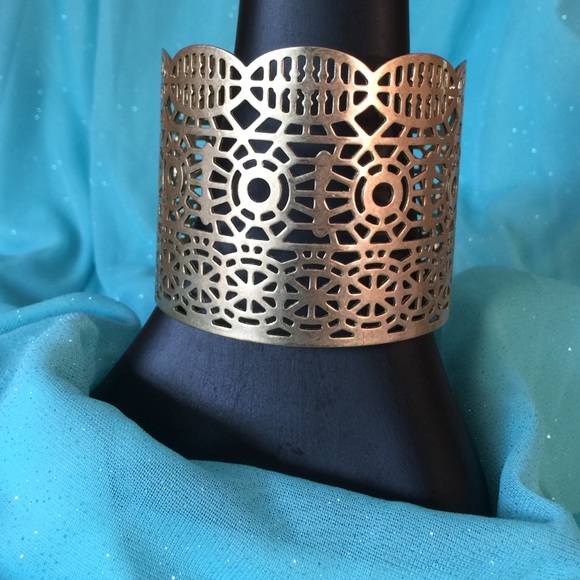 Jewelry - Large Frosted Gold-tone Cuff