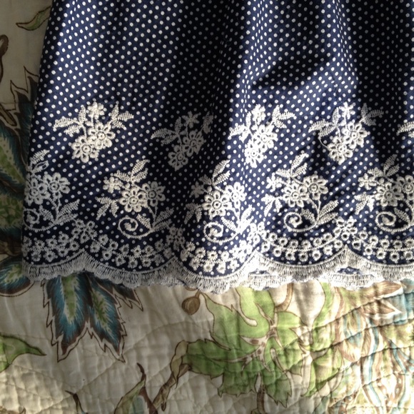 Polka dot lace skirt - Picture 2 of 4