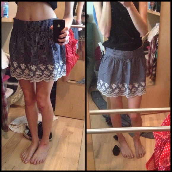 Polka dot lace skirt - Picture 4 of 4