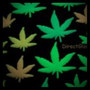 Glow In Dark Stick Pot Leafs