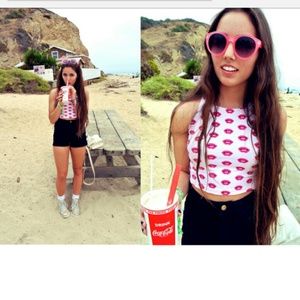 💋AA lip crop top 💋