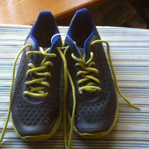 Running shoes! - Picture 2 of 4