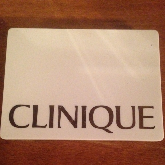 Clinique Eyeshadow Kit with Brushes!