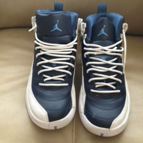 Obsidian 12s - Picture 2 of 2