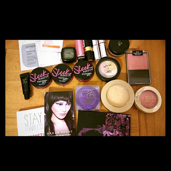 ♧CLEAROUT TODAY♧ Urban Decay makeup bundle