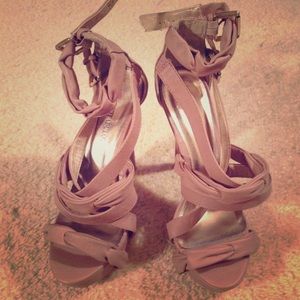 Super cute JustFab heels. Never worn.