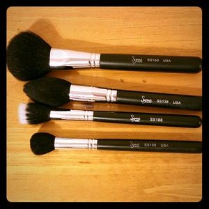 ♧CLEAROUT TODAY♧ Sigma brushes