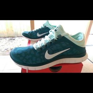 Womens Nike Free 3.0 running shoes