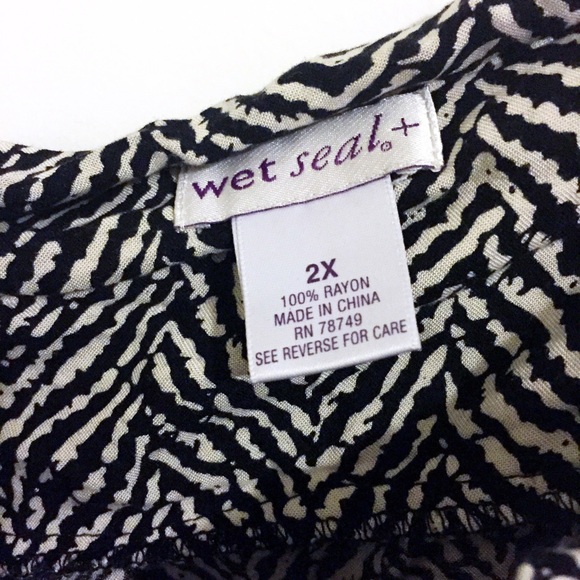 🚫SOLD🚫Plus size high waisted skirt - Picture 2 of 3