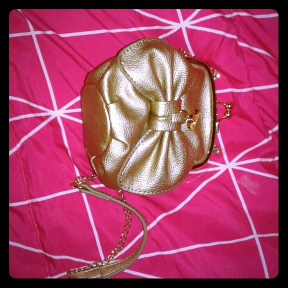 Betsy Johnson XO Clutch peite purse