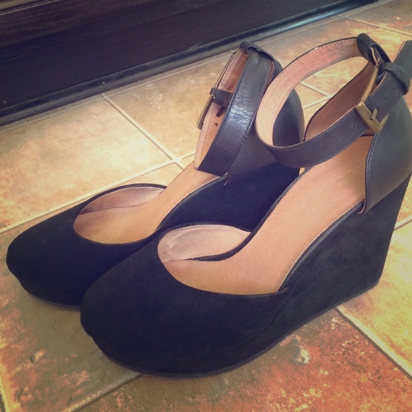Aldo platform wedges