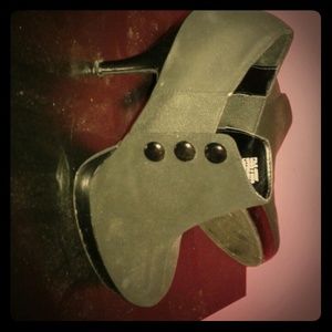 Black 3" heals **Unlisted**