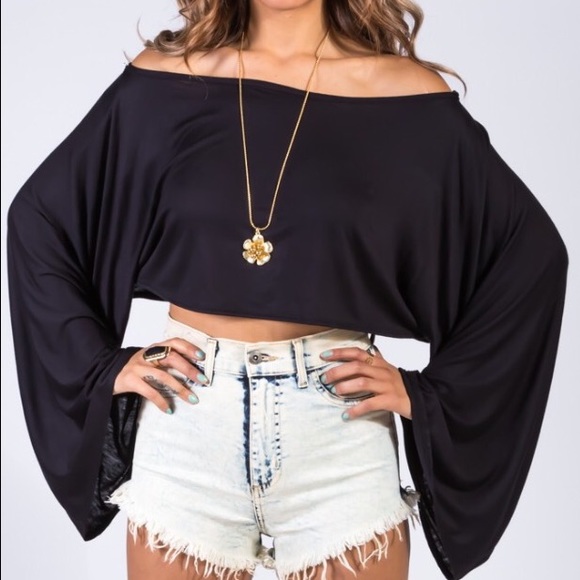 Tops - BLACK LONG SLEEVE KIMONO CROP TOP