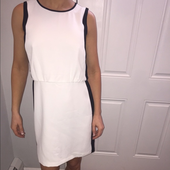 Color Block White & Black Dress - Picture 2 of 4