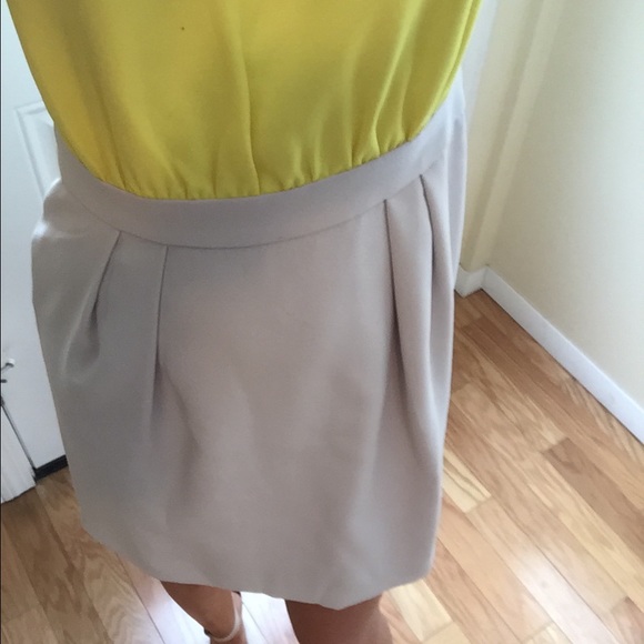 Pop of Yellow block dress - Picture 4 of 4
