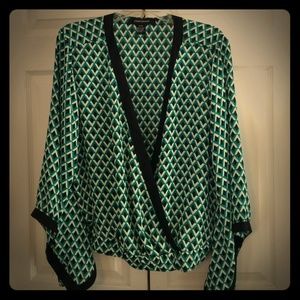 Green/black/white dress top