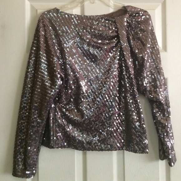 Sequins top with bow detail