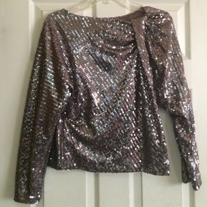 Sequins top with bow detail