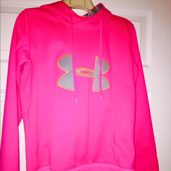 Underarmour hoodie size small