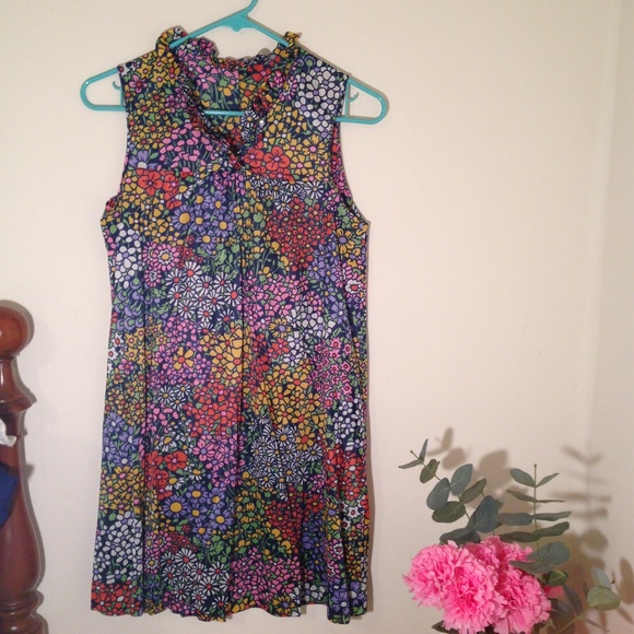 Adorable Vintage Floral Mini Dress