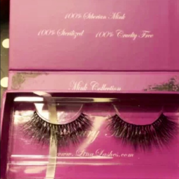 Lina mink lashes new in box.
