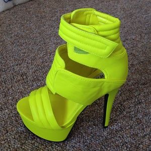 Steve Madden 'Dubsteps' in Neon Yellow