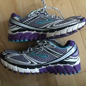 Brooks ghost sneakers