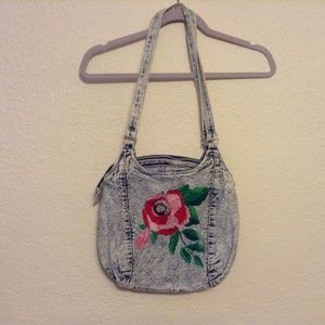 Vintage 90s embroidered floral/ denim purse