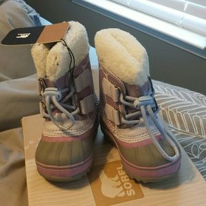 *Sold* Youth Sorel Snow Boots