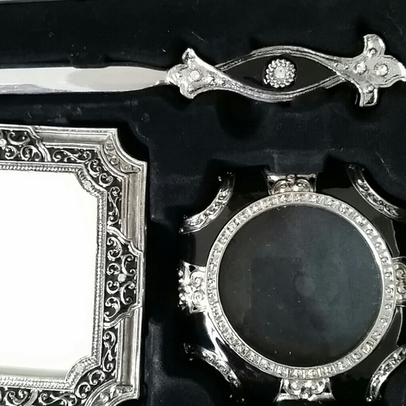 Gift Set - Picture 4 of 4