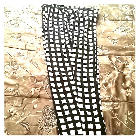 Black & white loose leg slacks - Picture 1 of 1