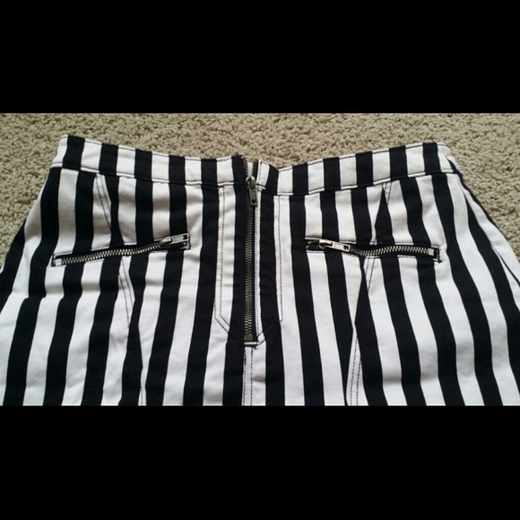 H&M mini! - Picture 3 of 4