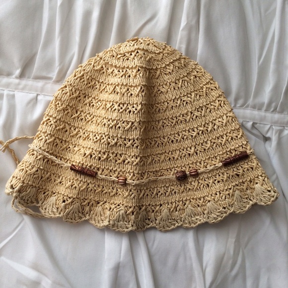 Straw- like hat