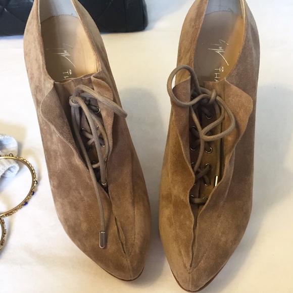 🚫SOLD🚫 💥HP💥 Giuseppe Zanotti / Thakoon booties - Picture 2 of 4