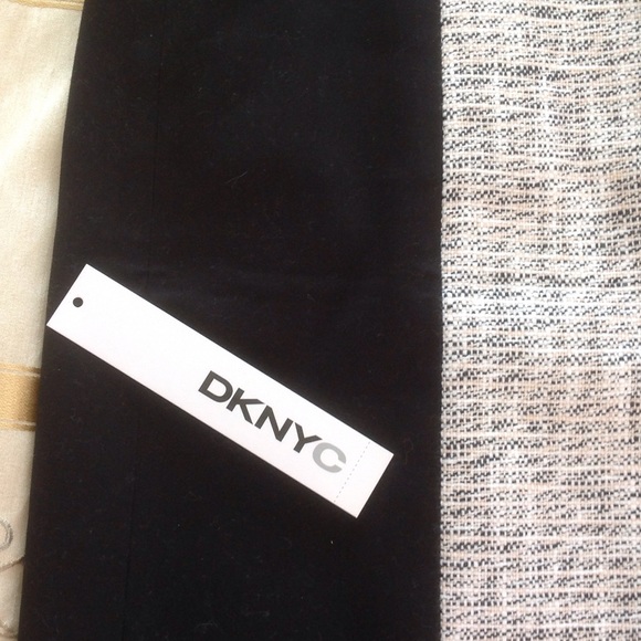 Black and tweed pencil skirt by DKNY! REDUCED - Picture 2 of 4