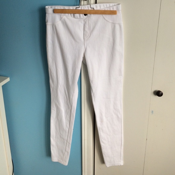 White jeggings