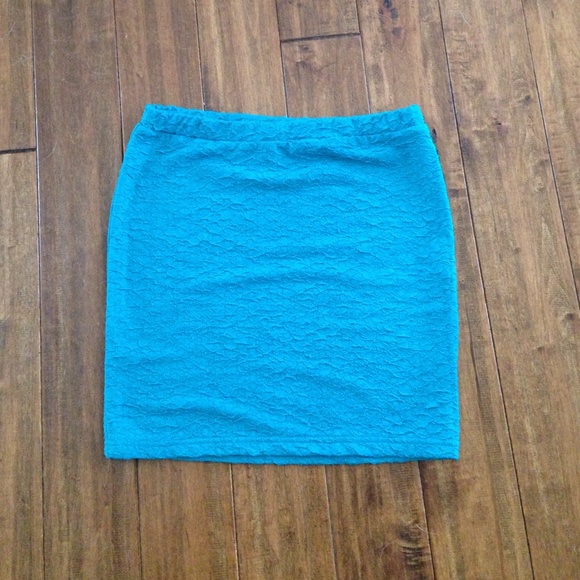 NEW Body con teal skirt