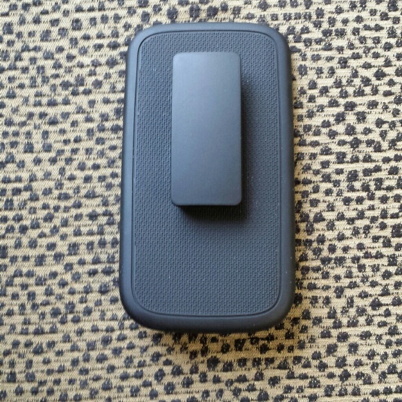 PHONE CASE WITH SWIVEL HOOK