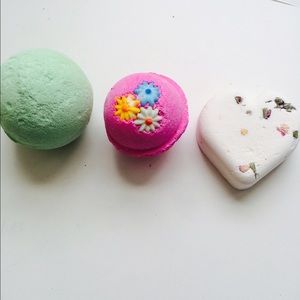 BUNDLE OF THREE LUSH BATH BOMBS!