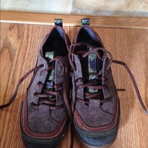 Casual shoes