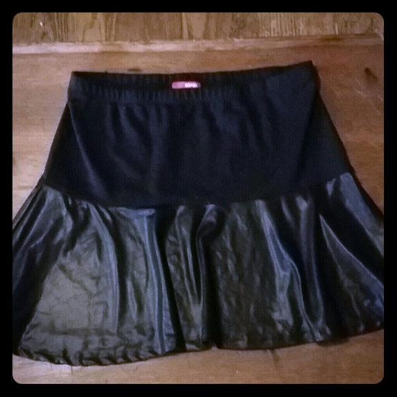 Black skirt