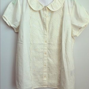 Short sleeved white blouse