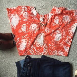 Patterned tulip back blouse