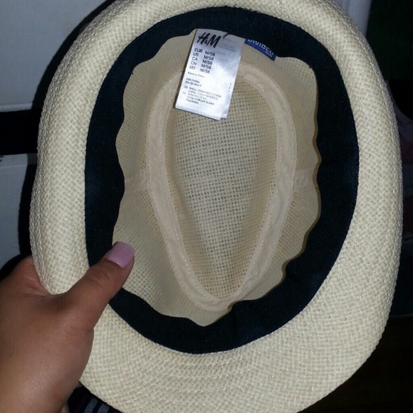 Fedora - Picture 3 of 3