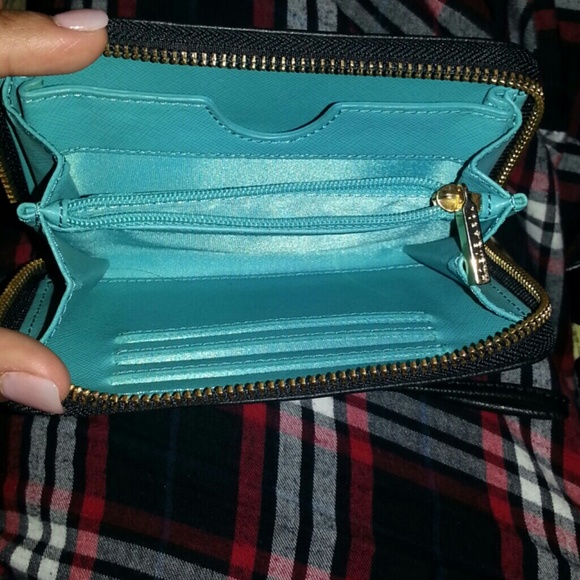 SOLD - Picture 3 of 4